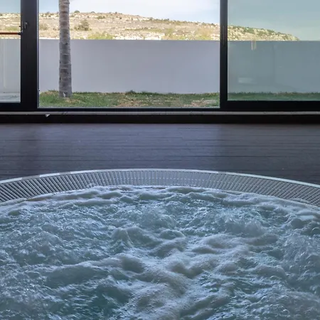 Hills & By Brown 4* Pafos